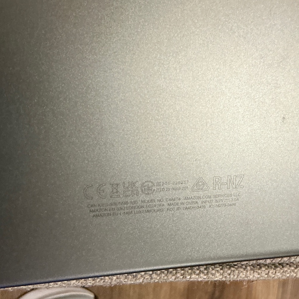Amazon Kindle Scribe (2024 purchased )Black with Black Stylus - Picture 3 of 7